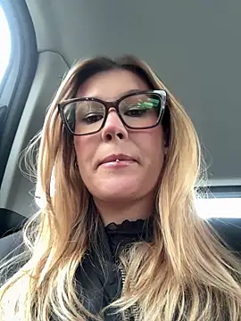 Snapshot of RinaCat chatting on 09-28-25, 05:25 RinaCat online show from 09-28-25, 05:25