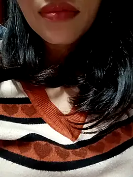 Snapshot of Hana_love20 chatting on 02-26-25, 02:52 Hana love20 online show from 02-26-25, 02:52