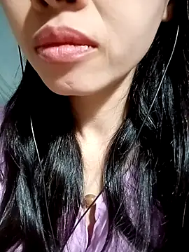 Snapshot of Hana_love20 chatting on 10-22-25, 05:07 Hana love20 online show from 10-22-25, 05:07
