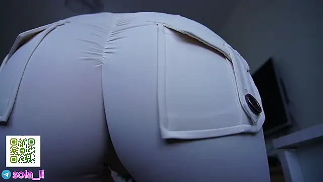 Sola LI online show from 01-15-26, 03:32