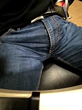 alessandroman2114 online show from 12-16-25, 06:34