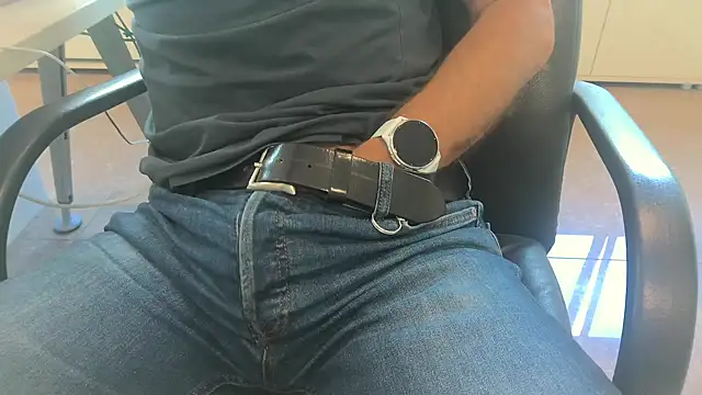 alessandroman2114 online show from 09-12-25, 10:37