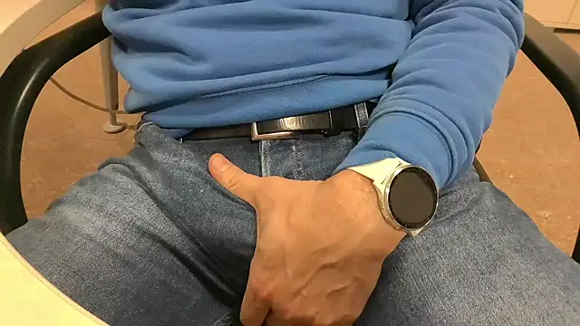 alessandroman2114 online show from 02-10-26, 05:45