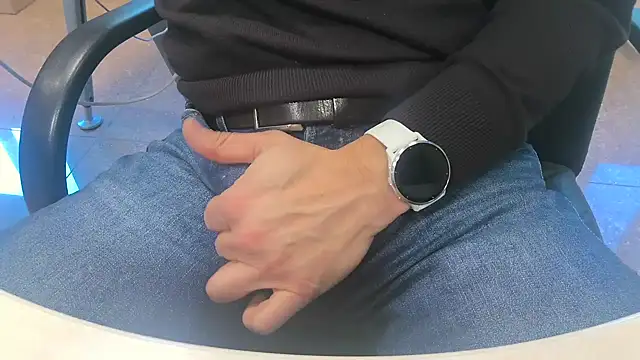 alessandroman2114 online show from 04-01-26, 04:37