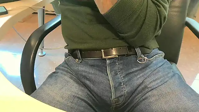 alessandroman2114 online show from 04-03-26, 04:46