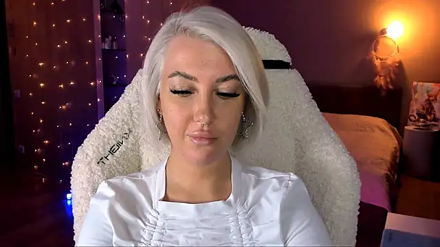 Snapshot of tykioty_Miley chatting on 01-24-25, 01:25 tykioty Miley online show from 01-24-25, 01:25