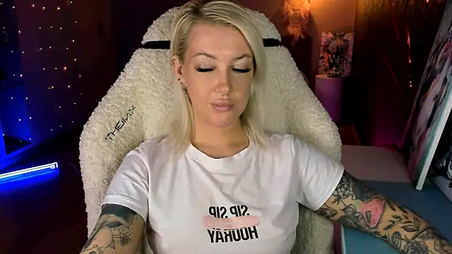 tykioty Miley online show from 04-10-26, 12:45