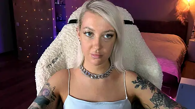 tykioty Miley online show from 11-29-25, 10:59