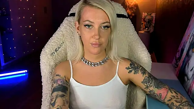 tykioty Miley online show from 02-19-26, 01:08