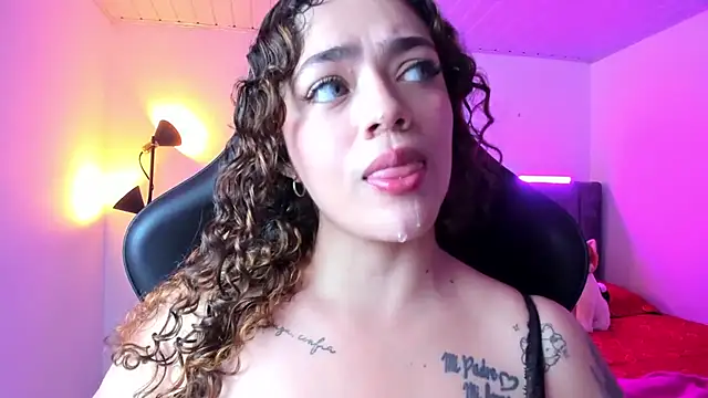 KayllaEvanss  online show from 11-02-25, 04:56