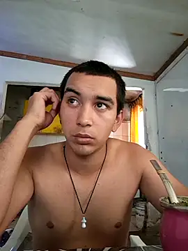 Snapshot of X_xtomas_x chatting on 12-18-25, 05:17 X xtomas x online show from 12-18-25, 05:17