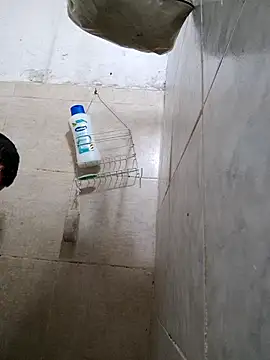 Snapshot of X_xtomas_x chatting on 12-21-25, 05:42 X xtomas x online show from 12-21-25, 05:42