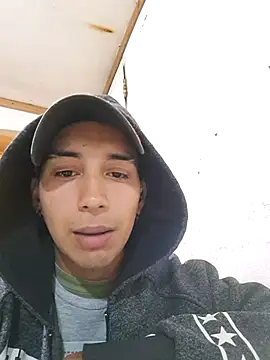 Snapshot of X_xtomas_x chatting on 11-23-25, 01:59 X xtomas x online show from 11-23-25, 01:59