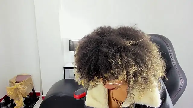 stacie  rouse online show from 02-15-25, 03:09