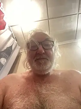 Snapshot of EroticVenetian chatting on 04-05-26, 09:21 EroticVenetian online show from 04-05-26, 09:21