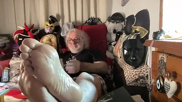 Snapshot of EroticVenetian chatting on 04-06-26, 07:31 EroticVenetian online show from 04-06-26, 07:31