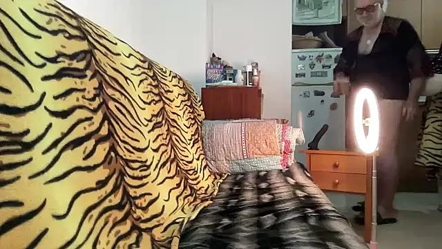 EroticVenetian online show from 11-21-25, 07:07