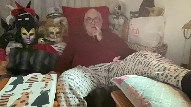 EroticVenetian online show from 12-19-25, 06:49