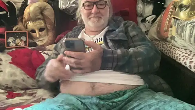 Snapshot of EroticVenetian chatting on 03-31-26, 11:23 EroticVenetian online show from 03-31-26, 11:23