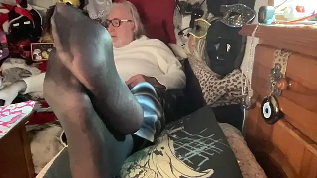 Snapshot of EroticVenetian chatting on 03-30-26, 09:38 EroticVenetian online show from 03-30-26, 09:38