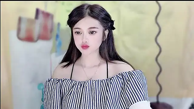 VIWVI online show from 04-12-26, 05:44