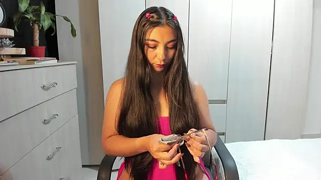 Karla hernandez  online show from 05-25-26, 10:47