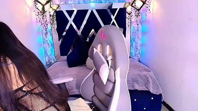 Karla hernandez  online show from 10-03-25, 12:17