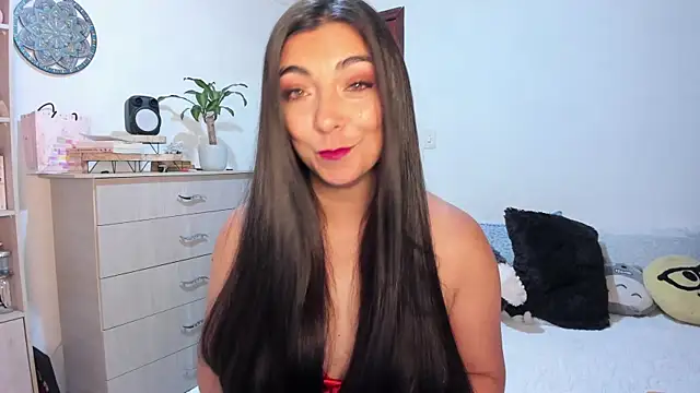 Karla hernandez  online show from 07-10-26, 10:48