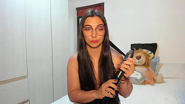 Karla hernandez  online show from 05-26-26, 10:46