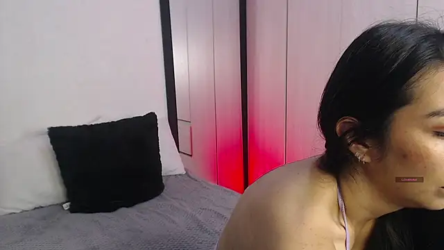 Karla hernandez  online show from 11-10-25, 01:27