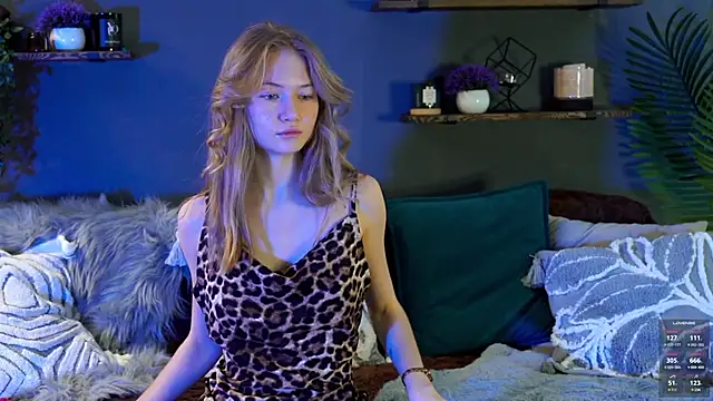 Alexandra Demore online show from 03-22-25, 11:42