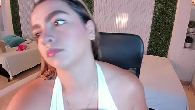 ambarcarterr online show from 09-29-25, 03:50