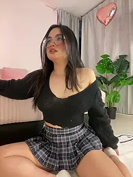 Snapshot of montmariana chatting on 03-23-25, 12:04 montmariana online show from 03-23-25, 12:04