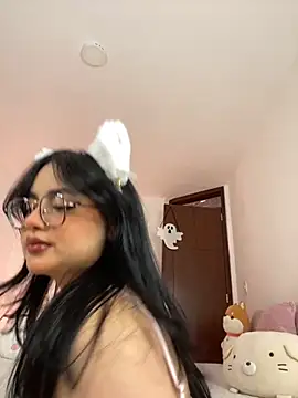 Snapshot of montmariana chatting on 10-30-25, 01:26 montmariana online show from 10-30-25, 01:26