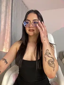 Snapshot of montmariana chatting on 02-04-25, 12:08 montmariana online show from 02-04-25, 12:08