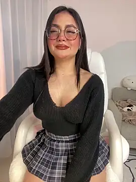 Snapshot of montmariana chatting on 03-11-25, 03:36 montmariana online show from 03-11-25, 03:36