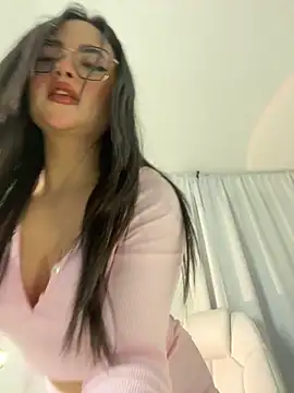 Snapshot of montmariana chatting on 03-13-25, 02:27 montmariana online show from 03-13-25, 02:27