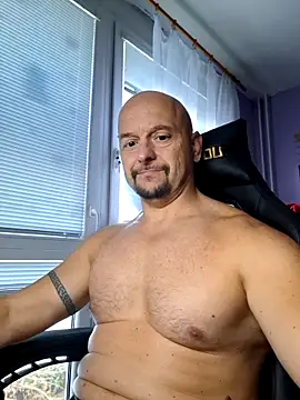 Sports-beast online show from 09-30-25, 05:46