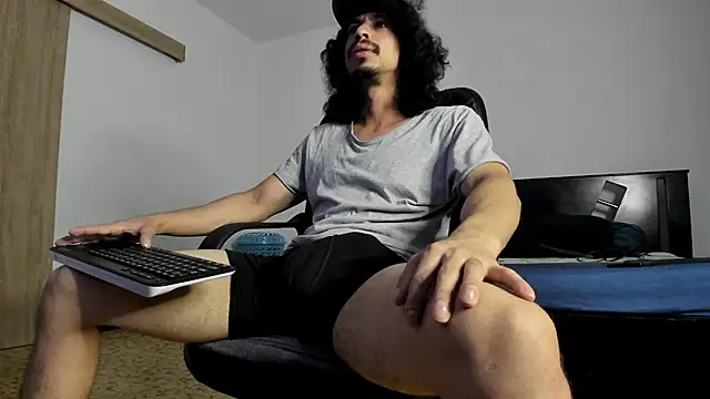 TristanWoods online show from 03-25-26, 08:57