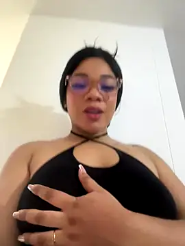 ashley Tompson1 online show from 11-14-25, 12:42