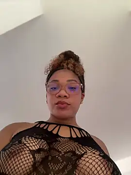 ashley Tompson1 online show from 04-17-26, 01:36