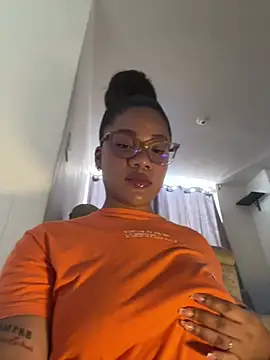 Snapshot of ashley_Tompson1 chatting on 04-23-26, 12:51 ashley Tompson1 online show from 04-23-26, 12:51