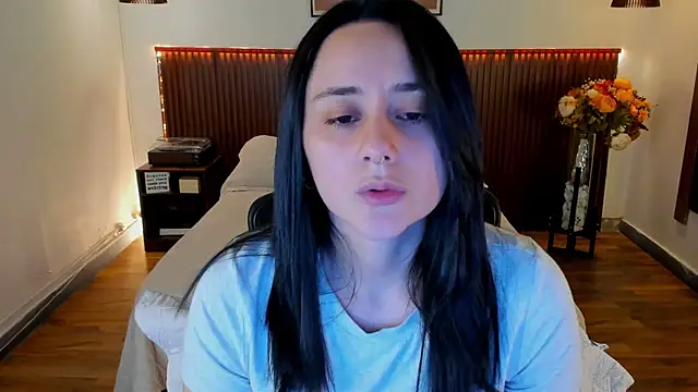 Snapshot of KatherineBond chatting on 07-17-26, 07:22 KatherineBond online show from 07-17-26, 07:22