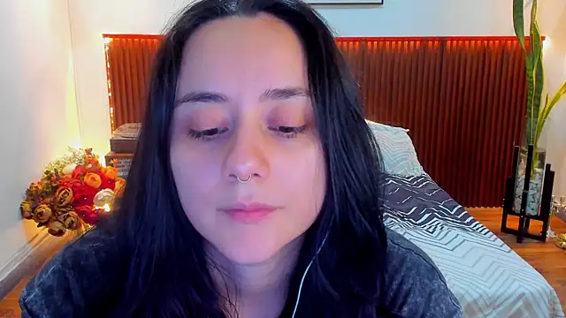 KatherineBond online show from 12-19-25, 06:32