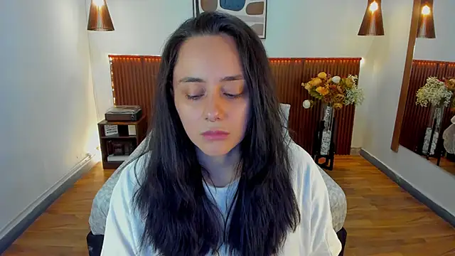 Snapshot of KatherineBond chatting on 05-09-26, 03:59 KatherineBond online show from 05-09-26, 03:59