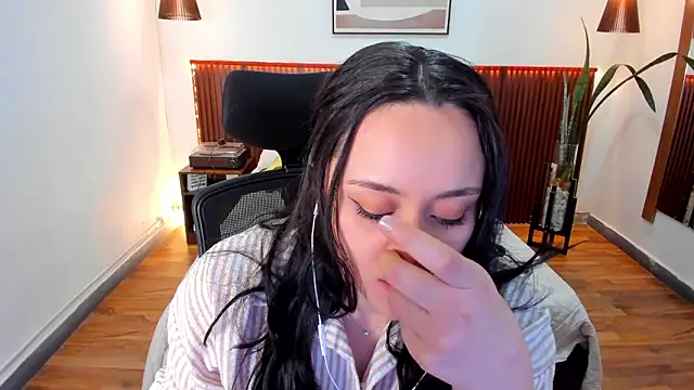 KatherineBond online show from 02-05-26, 07:32