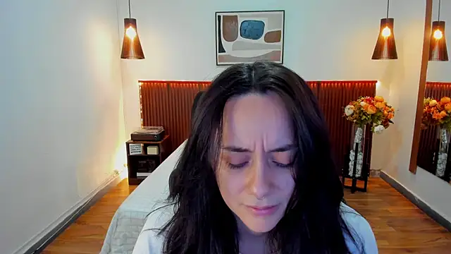 Snapshot of KatherineBond chatting on 07-10-26, 04:29 KatherineBond online show from 07-10-26, 04:29