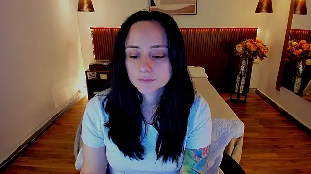 Snapshot of KatherineBond chatting on 07-28-26, 07:39 KatherineBond online show from 07-28-26, 07:39