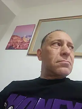 Snapshot of meateater1 chatting on 05-29-26, 01:39 meateater1 online show from 05-29-26, 01:39