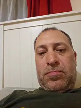 Snapshot of meateater1 chatting on 10-08-25, 10:43 meateater1 online show from 10-08-25, 10:43